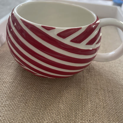 Starbucks Red White Swirl Peppermint Holiday Christmas Mug 2013 - 12oz Collectible