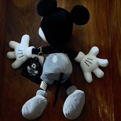 Tokyo Disneyland Walt Disney Monochrome Mickey And Minnie Mouse - Beanie Plush