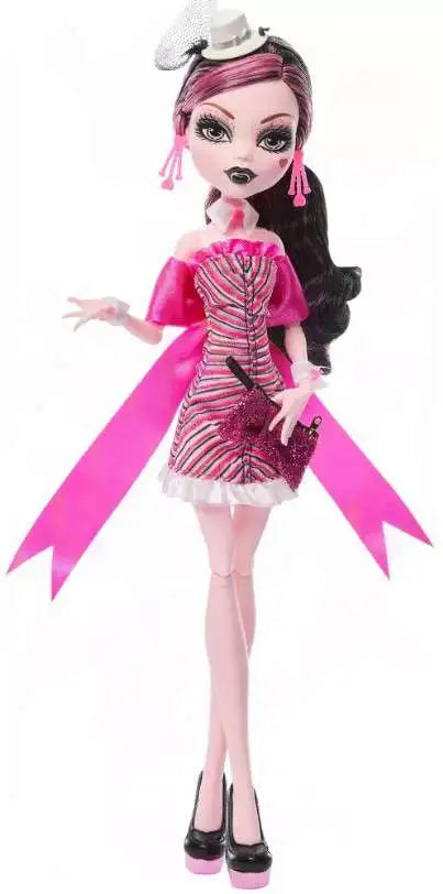 Mattel | Monster High Draculaura | Dawn of the Dance Creeproduction