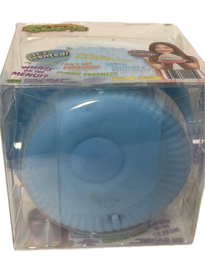 Squeezee Sweets | Squishy Cupcake | Blue & Scented Squishy