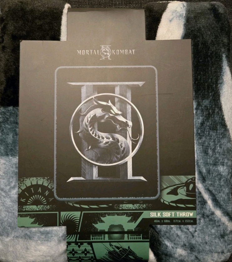 Mortal Kombat I Silk Plush Blanket | Size 46" x 60" | Regal Theatre Exclusive