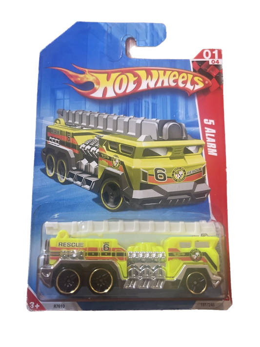 2010 Hot Wheels #181 Race World-City 1/4, 5 ALARM Yellow Variation